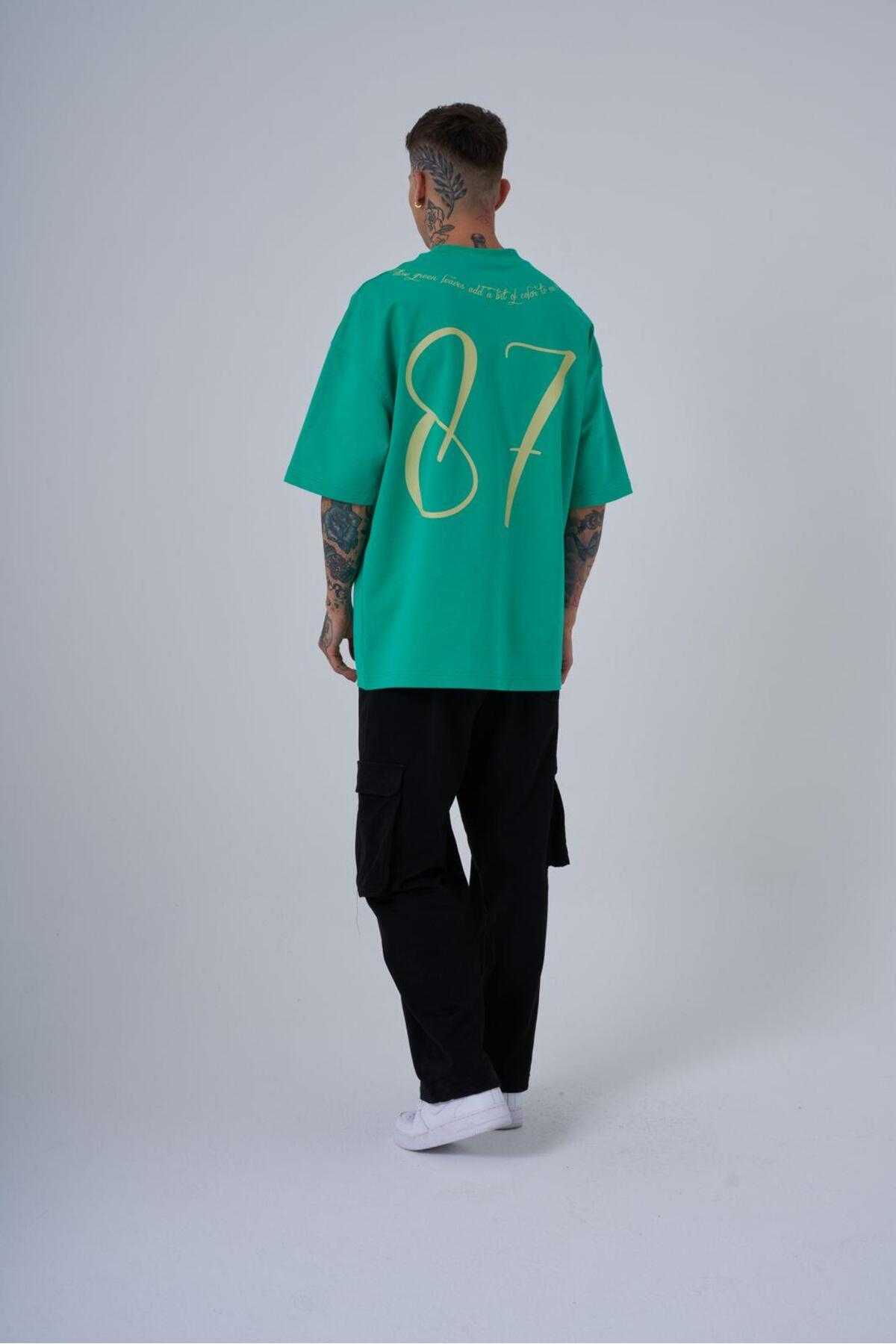 تیشرت مردانه بنفش با چاپ گیاهی