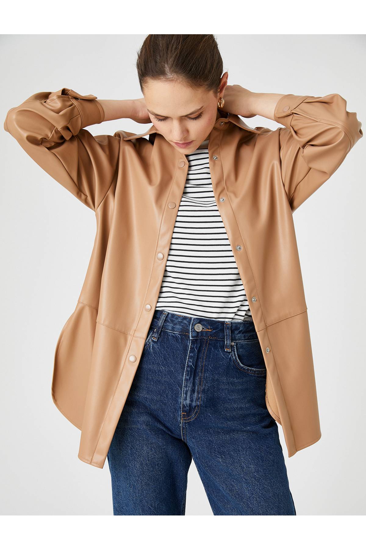 ژاکت پیراهن چرم مصنوعی با گیره و جزئیات چاک دار