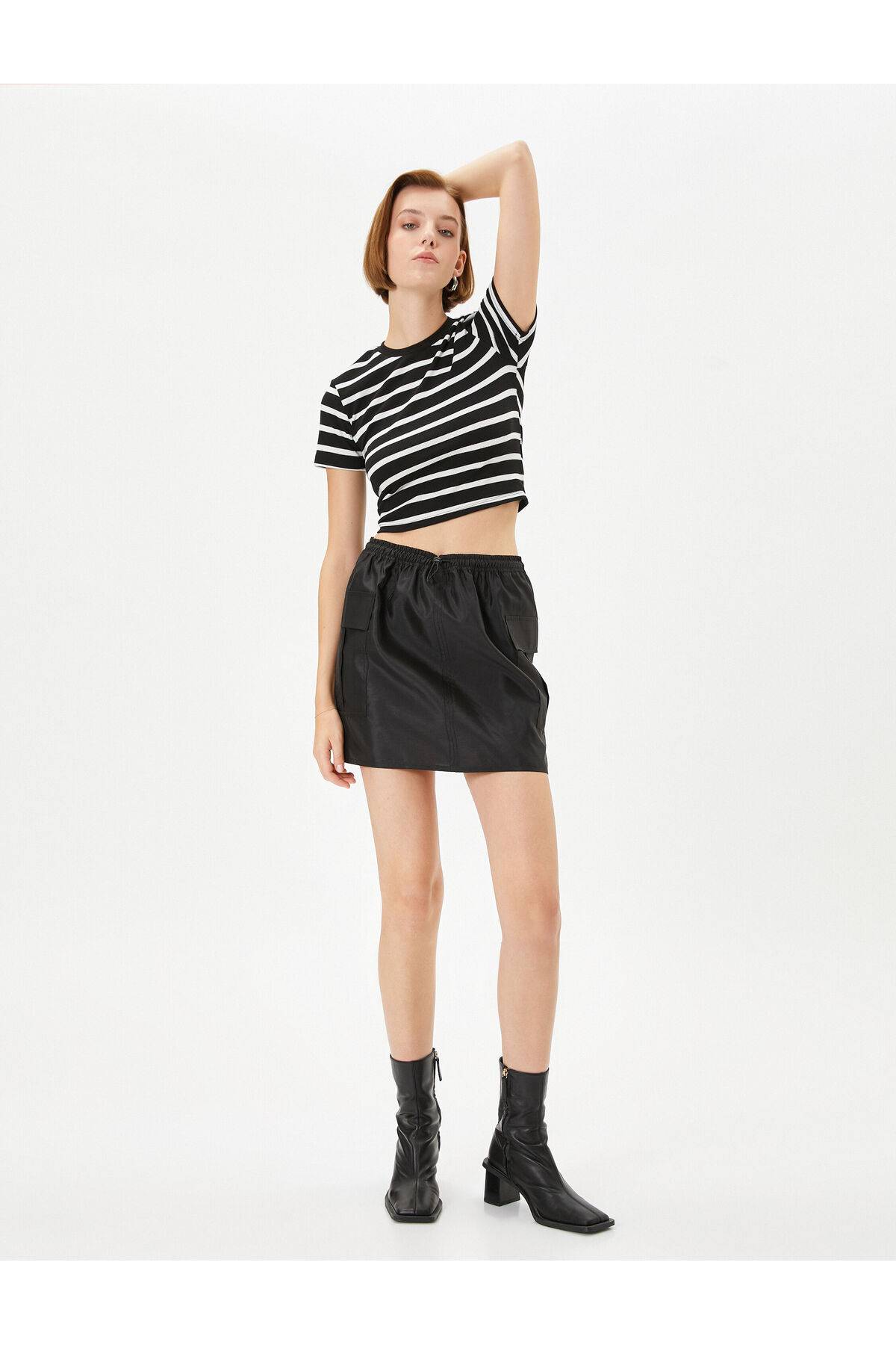 دامن چتر نجات گره خورده در کمر مینی، در بسته، جیب دار