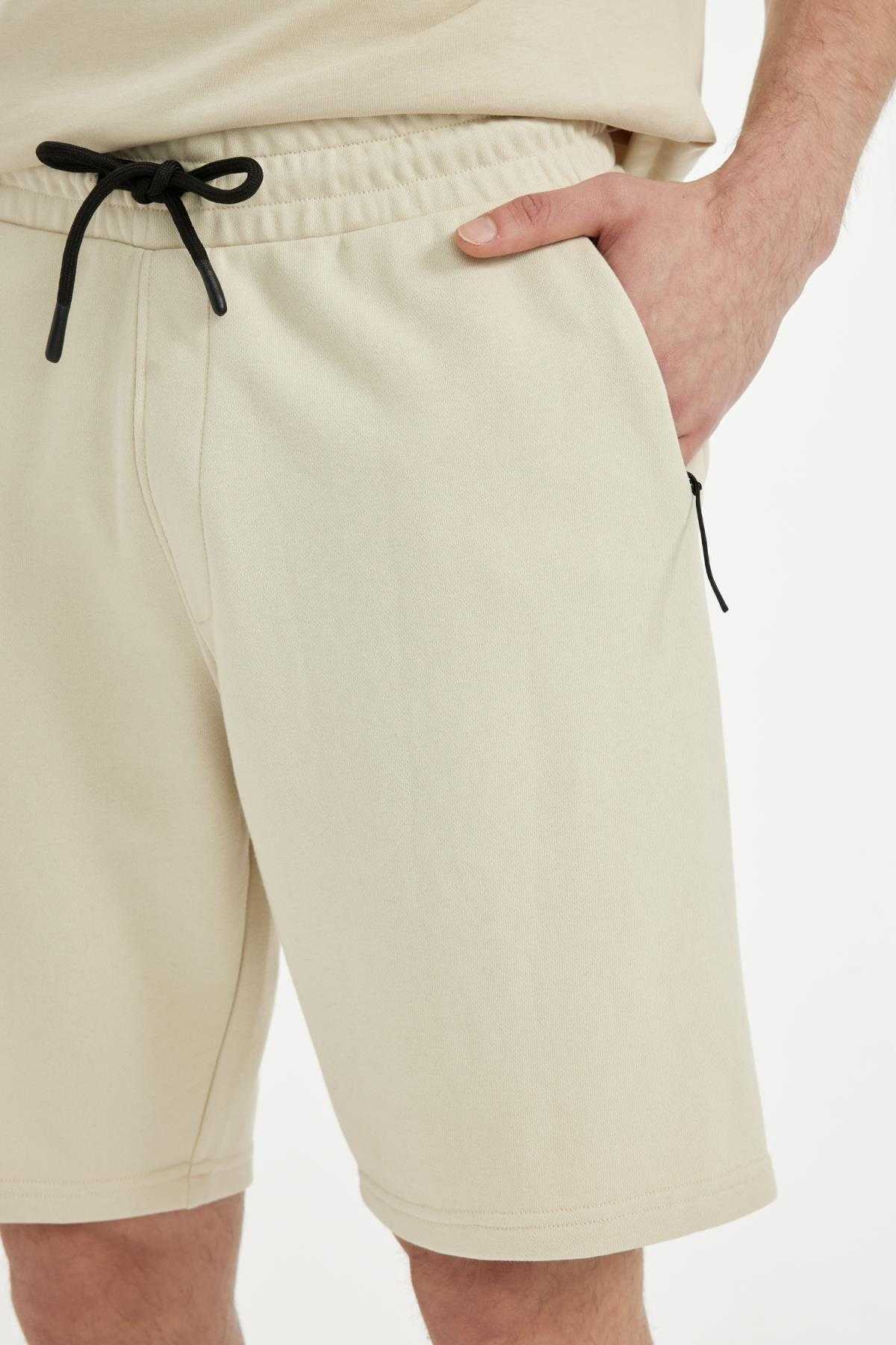 شلوارک ساق پای راست با تناسب منظم