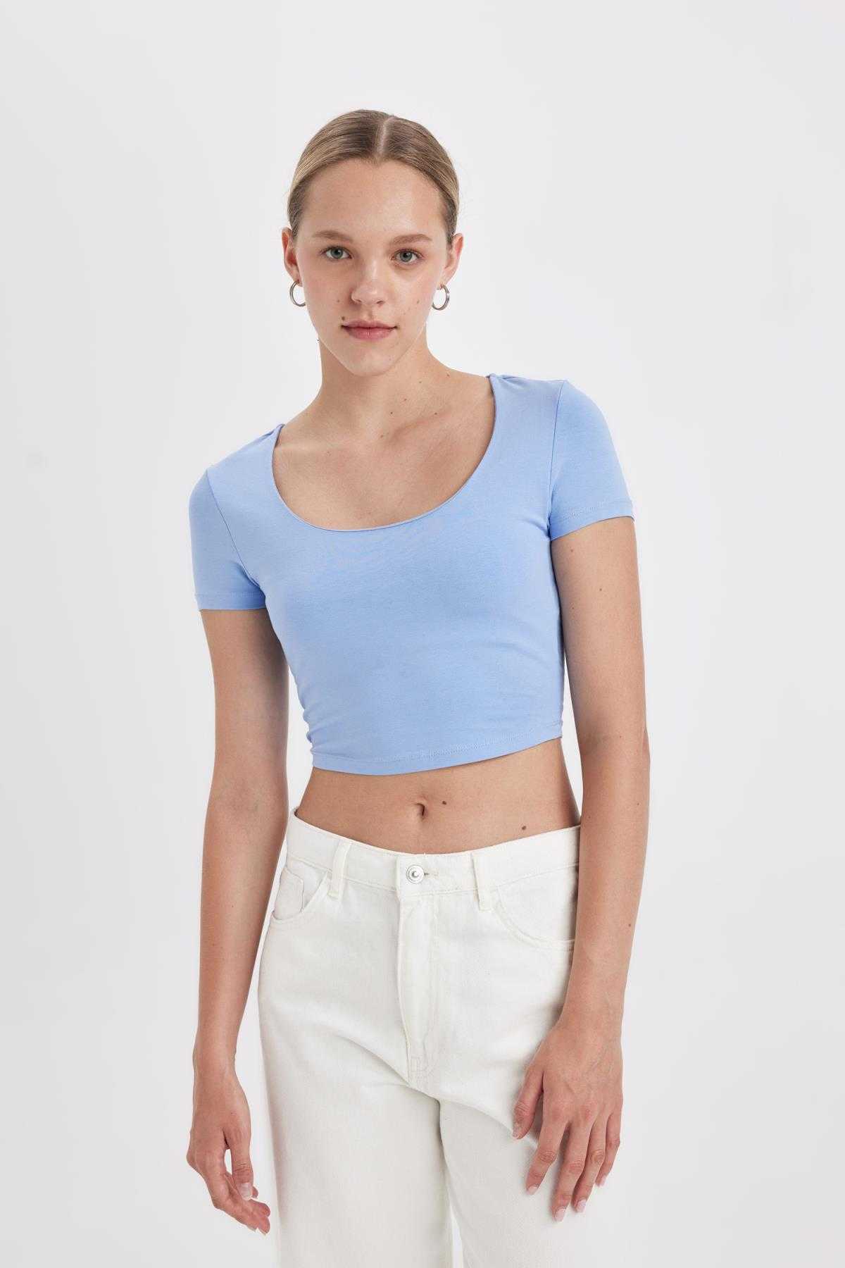 تیشرت آستین کوتاه یقه U