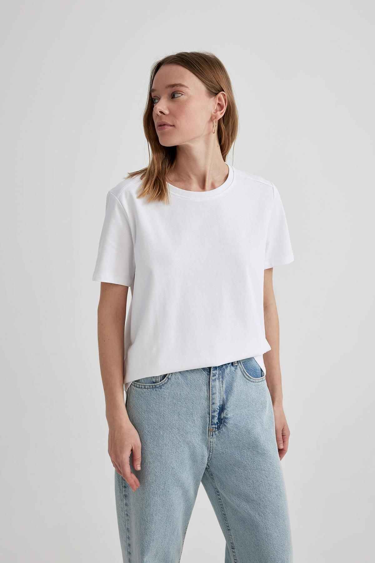 تیشرت آستین کوتاه یقه خدمه فیت معمولی