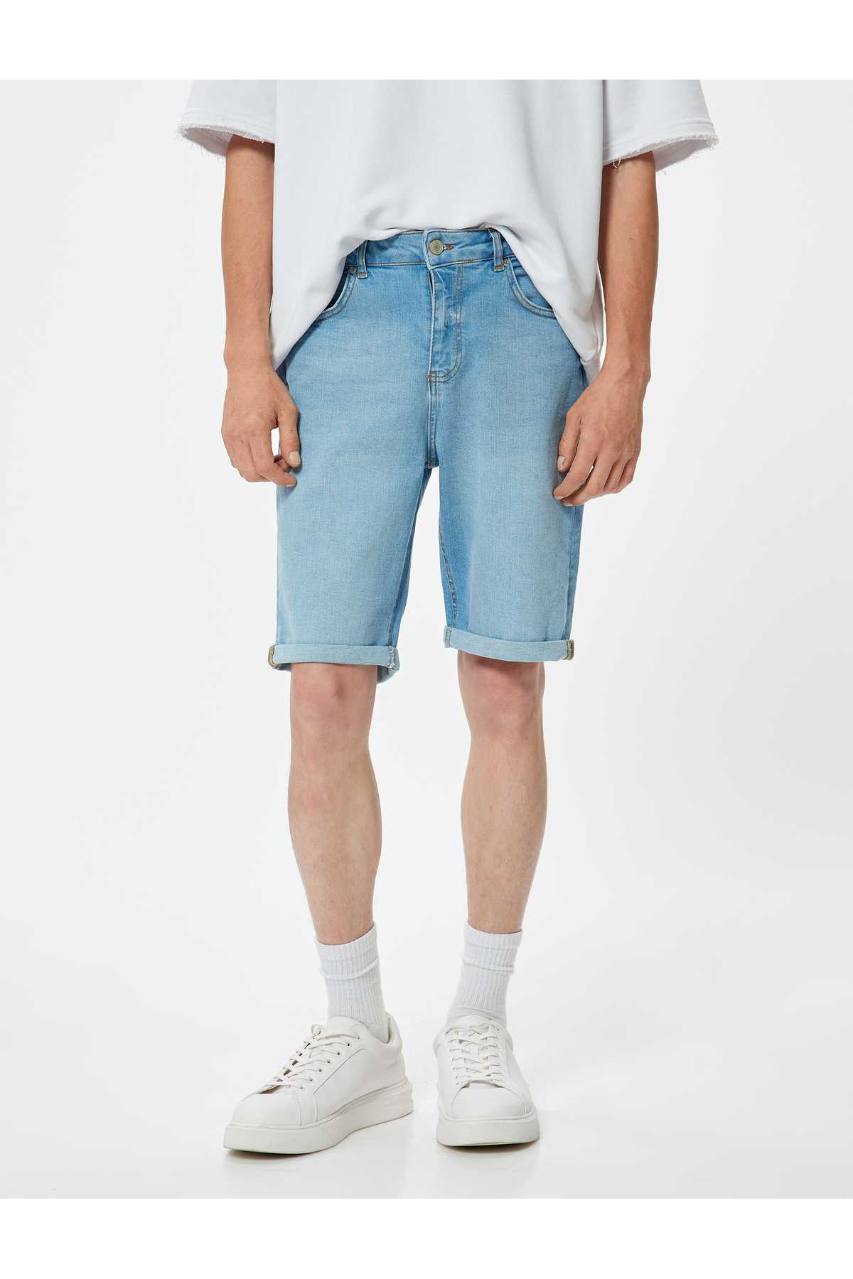 شلوارک جین باریک با دکمه کاف تاشو برمودا