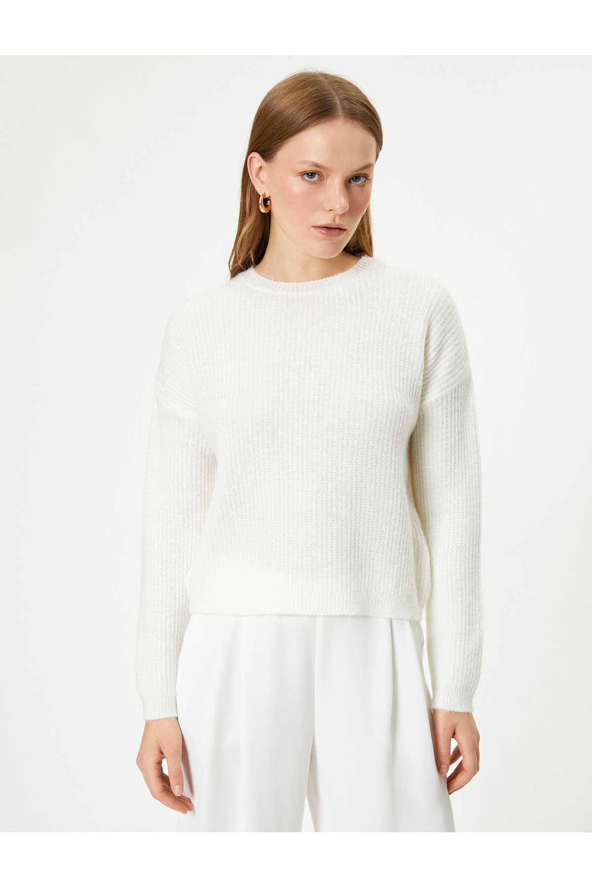 یقه آستین بلند ژاکت بافتنی پایه