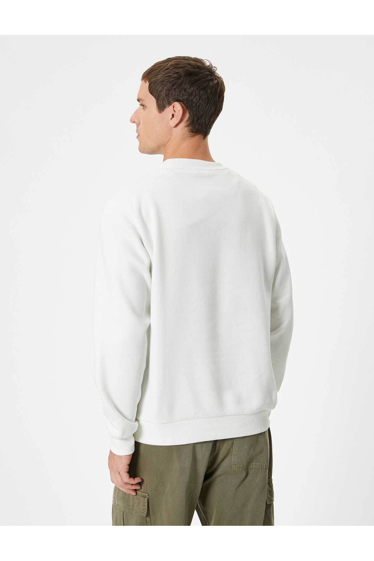 سویشرت آستین بلند یقه خدمه