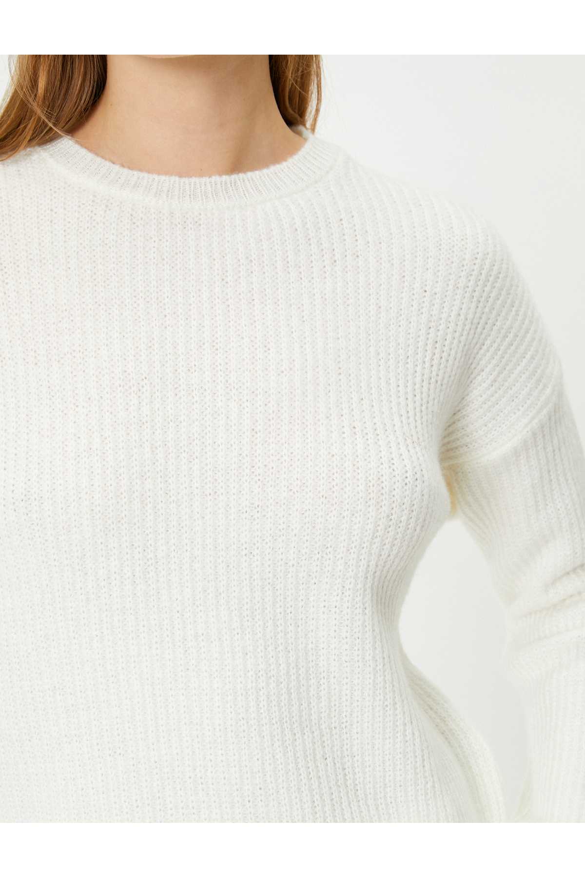 یقه آستین بلند ژاکت بافتنی پایه