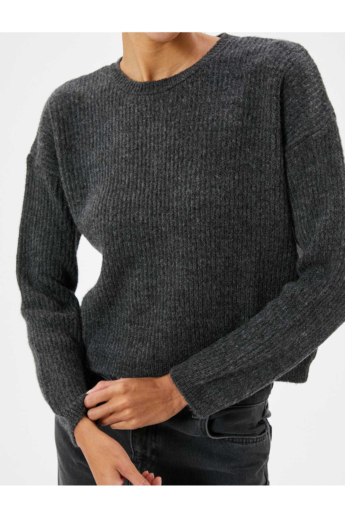 یقه آستین بلند ژاکت بافتنی پایه