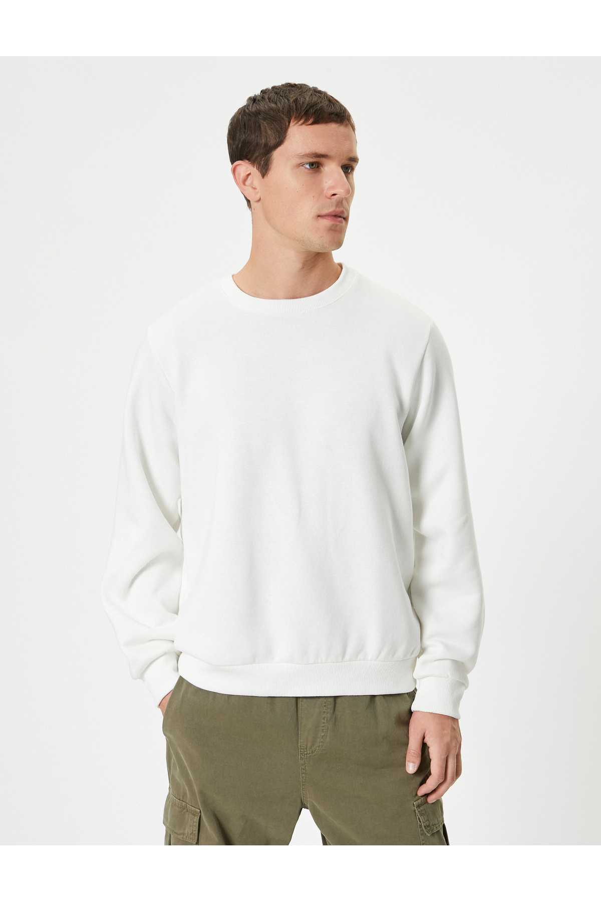 سویشرت آستین بلند یقه خدمه