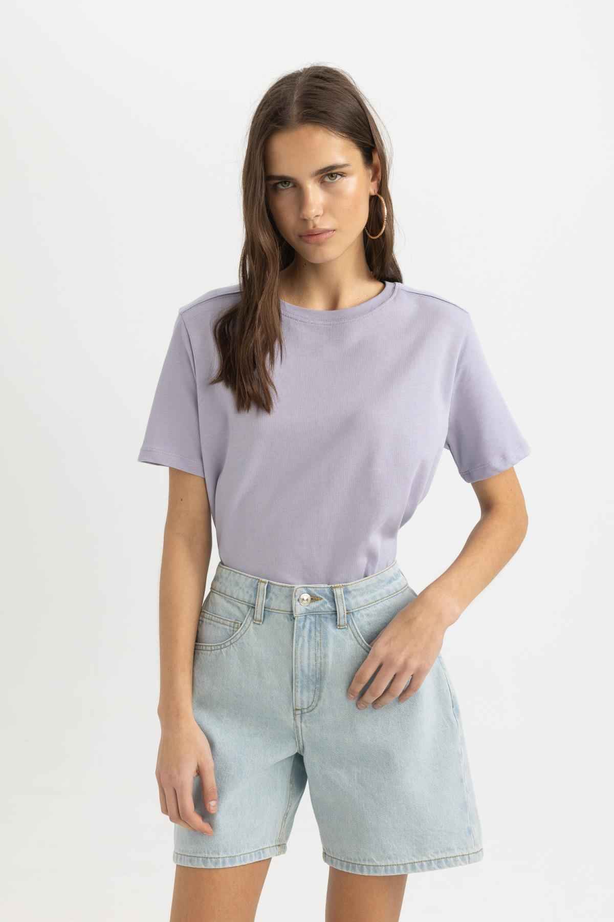 تیشرت آستین کوتاه یقه خدمه فیت معمولی