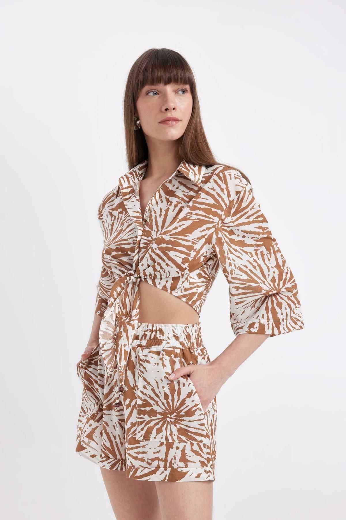 بلوز آستین کوتاه یقه پیراهن کراپ