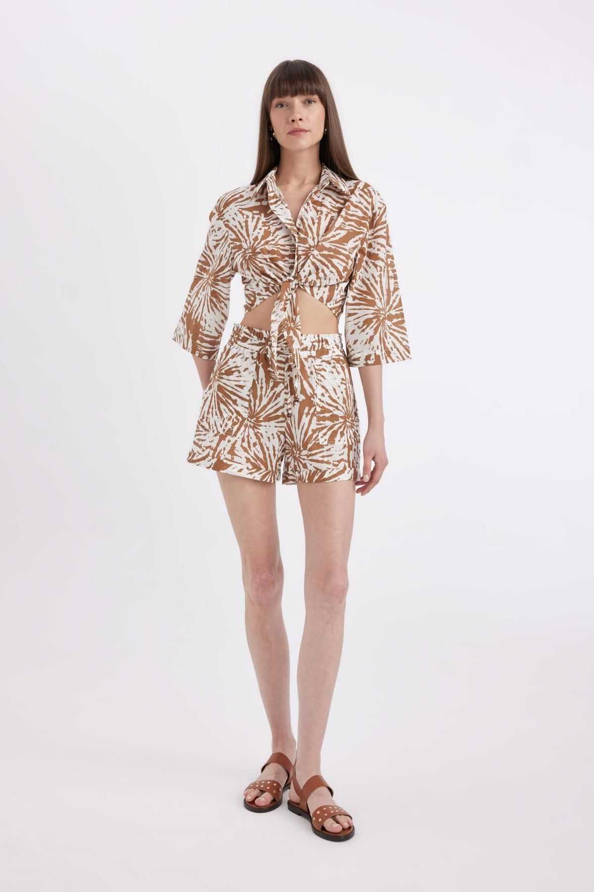 بلوز آستین کوتاه یقه پیراهن کراپ