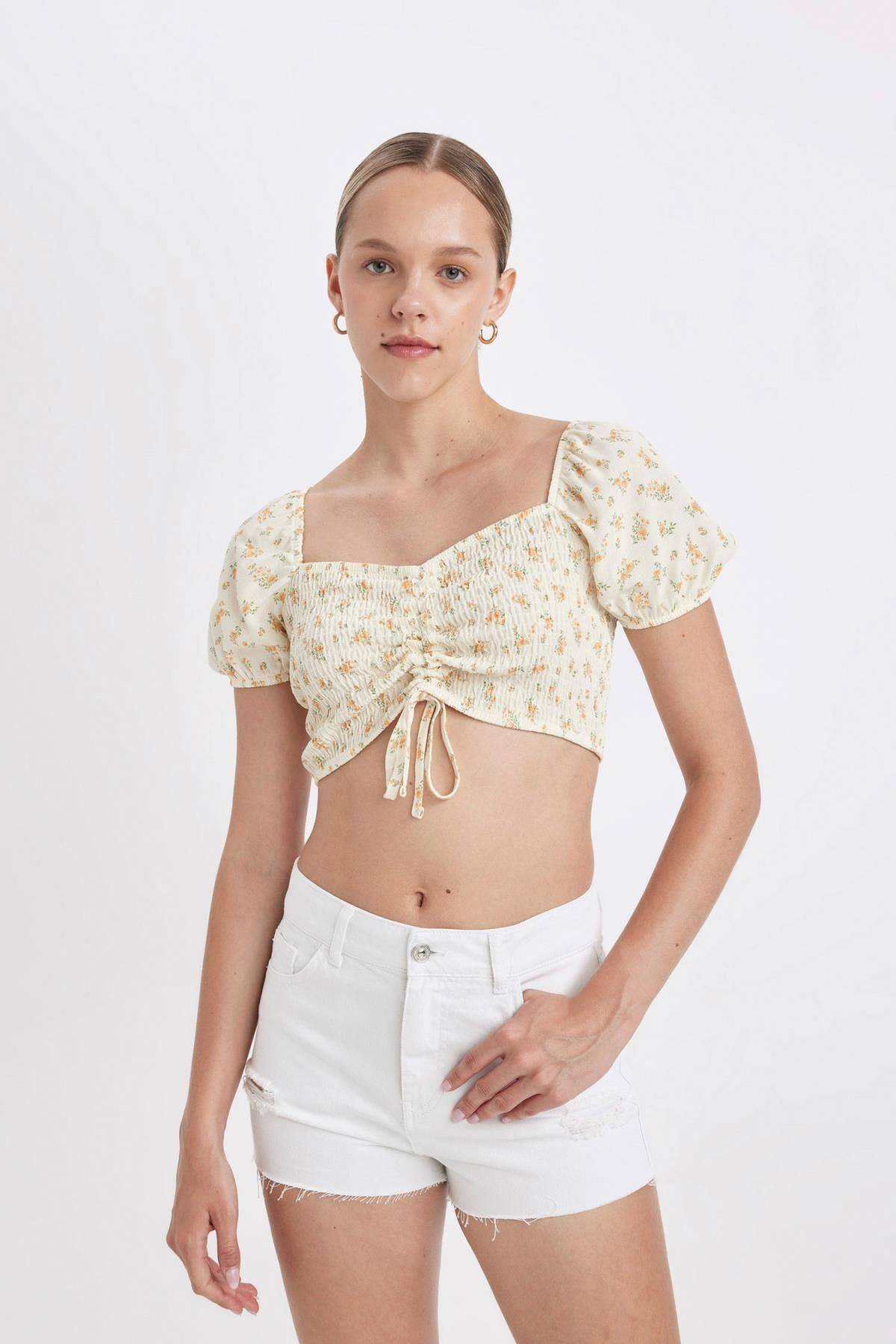 بلوز آستین کوتاه مراکشی با یقه V مناسب