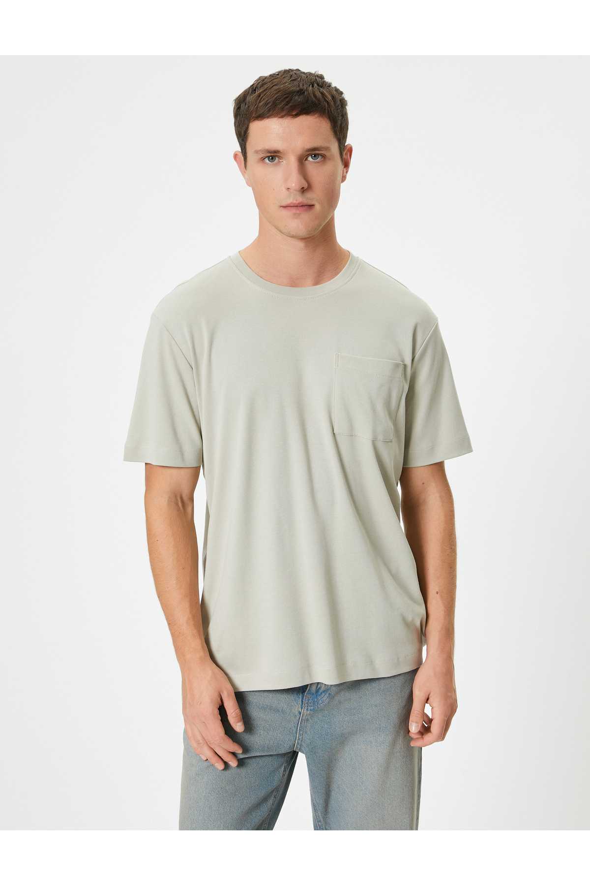 پایه تیشرت جیبی با یقه خدمه آستین کوتاه نخی