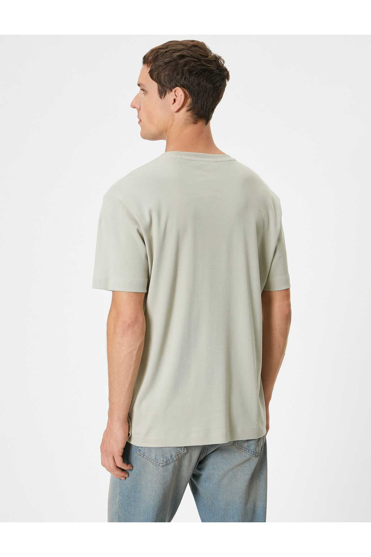 پایه تیشرت جیبی با یقه خدمه آستین کوتاه نخی