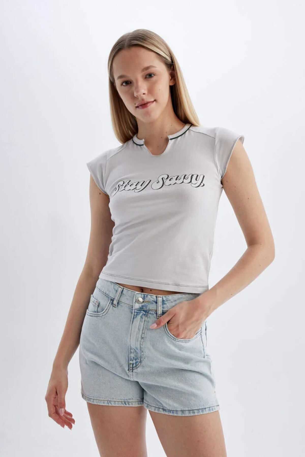 تیشرت آستین کوتاه با یقه V مناسب D3364x24sm