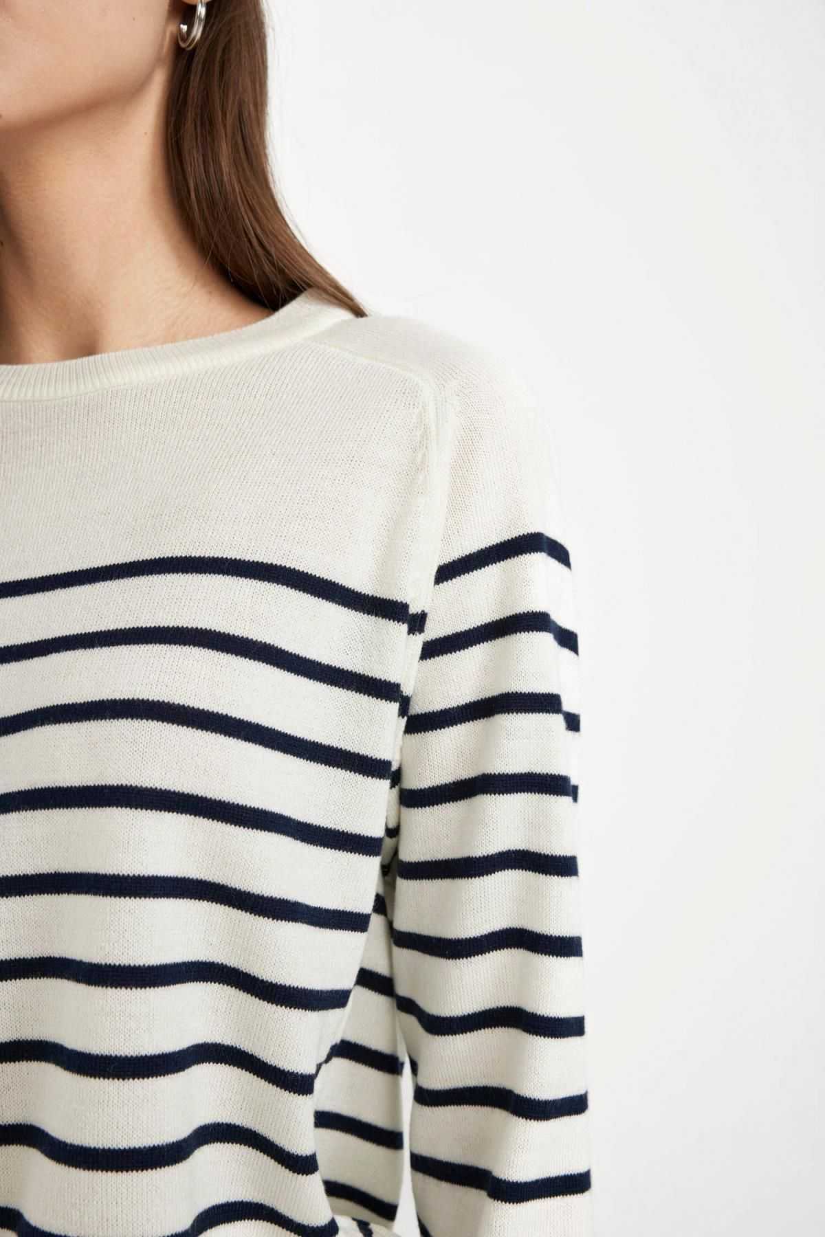 ژاکت یقه ای با تناسب معمولی