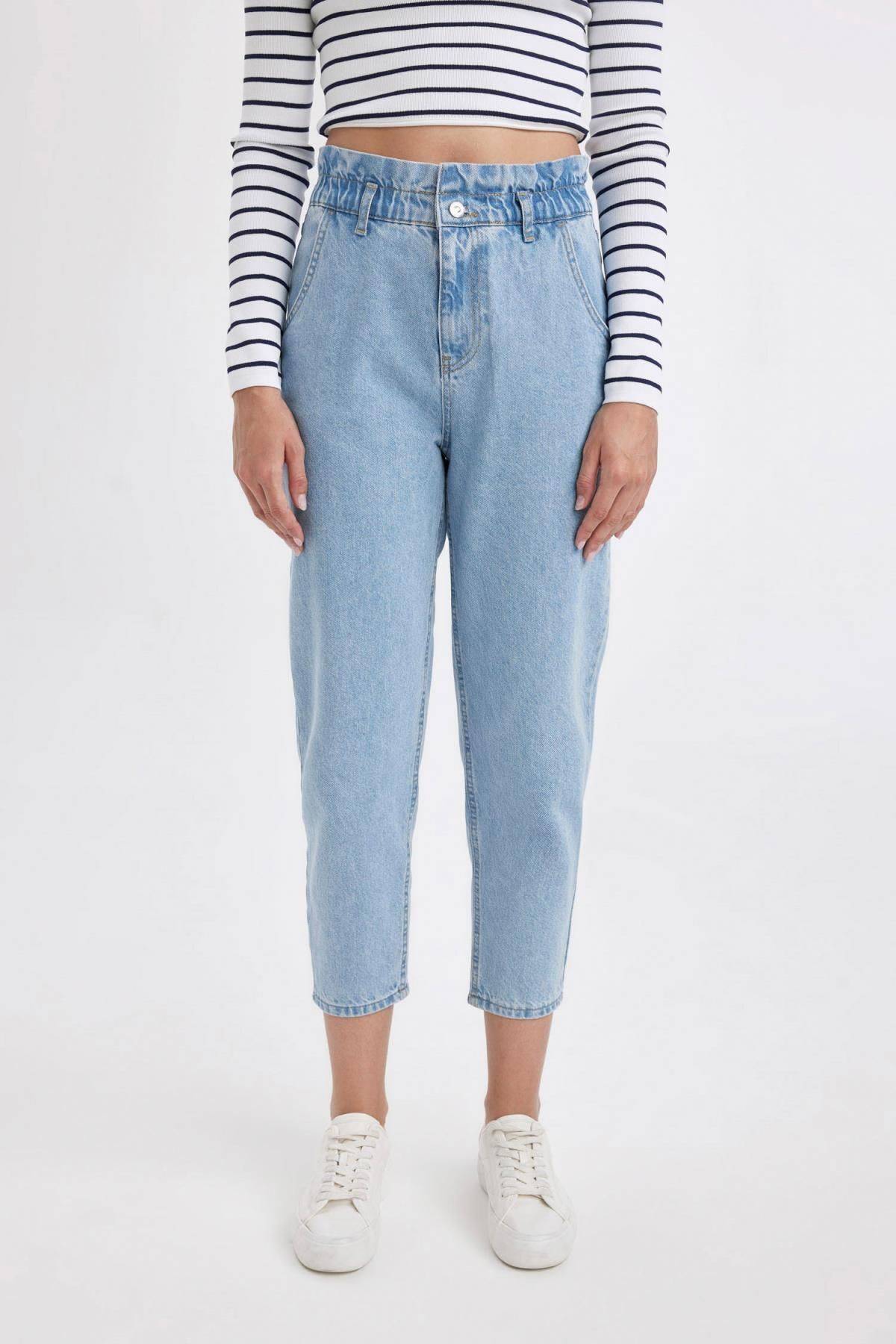 کیسه کاغذی با کمر بلند شلوار جین شسته