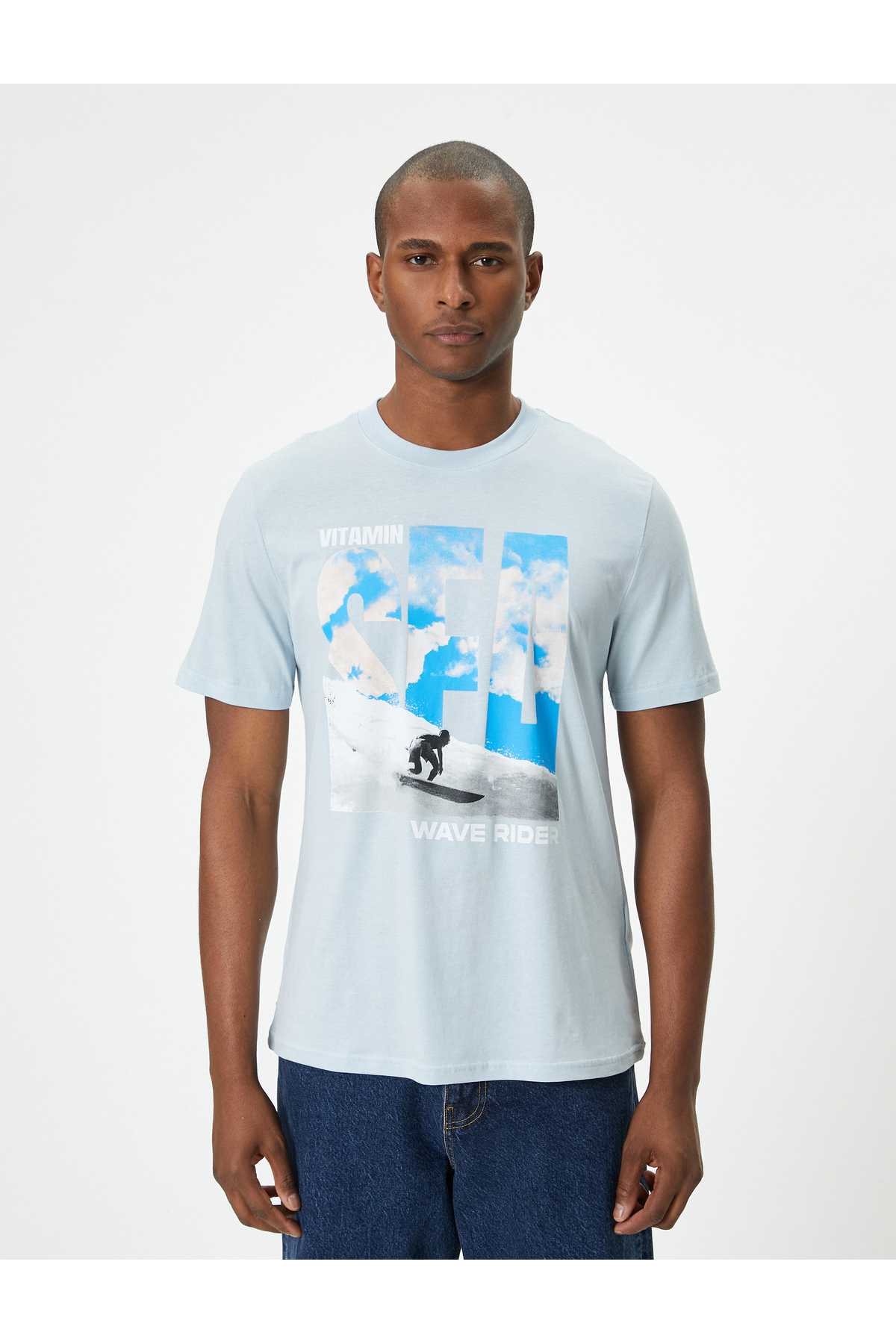 تیشرت یقه کوتاه نخی با چاپ شعار