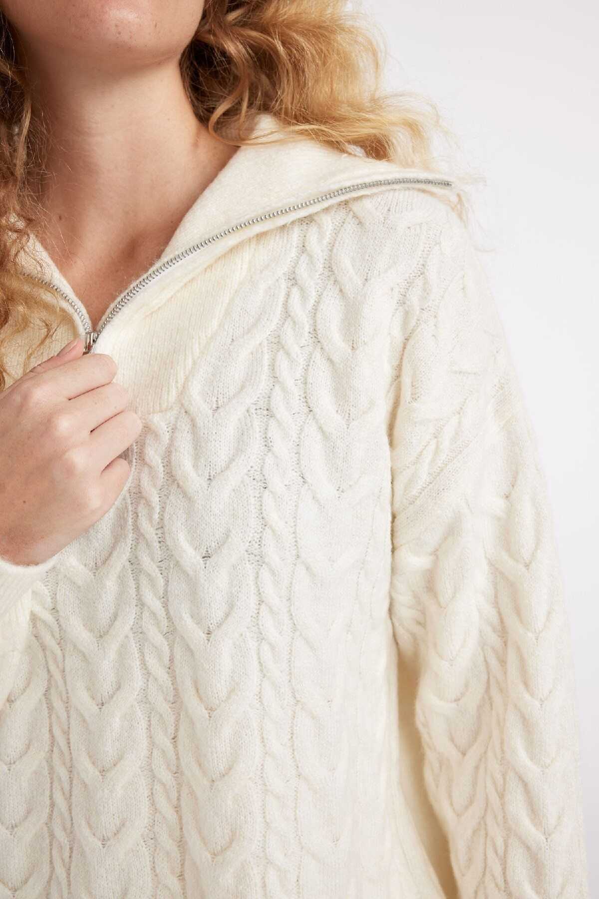 ژاکت یقه زیپی فیت سایز بزرگ