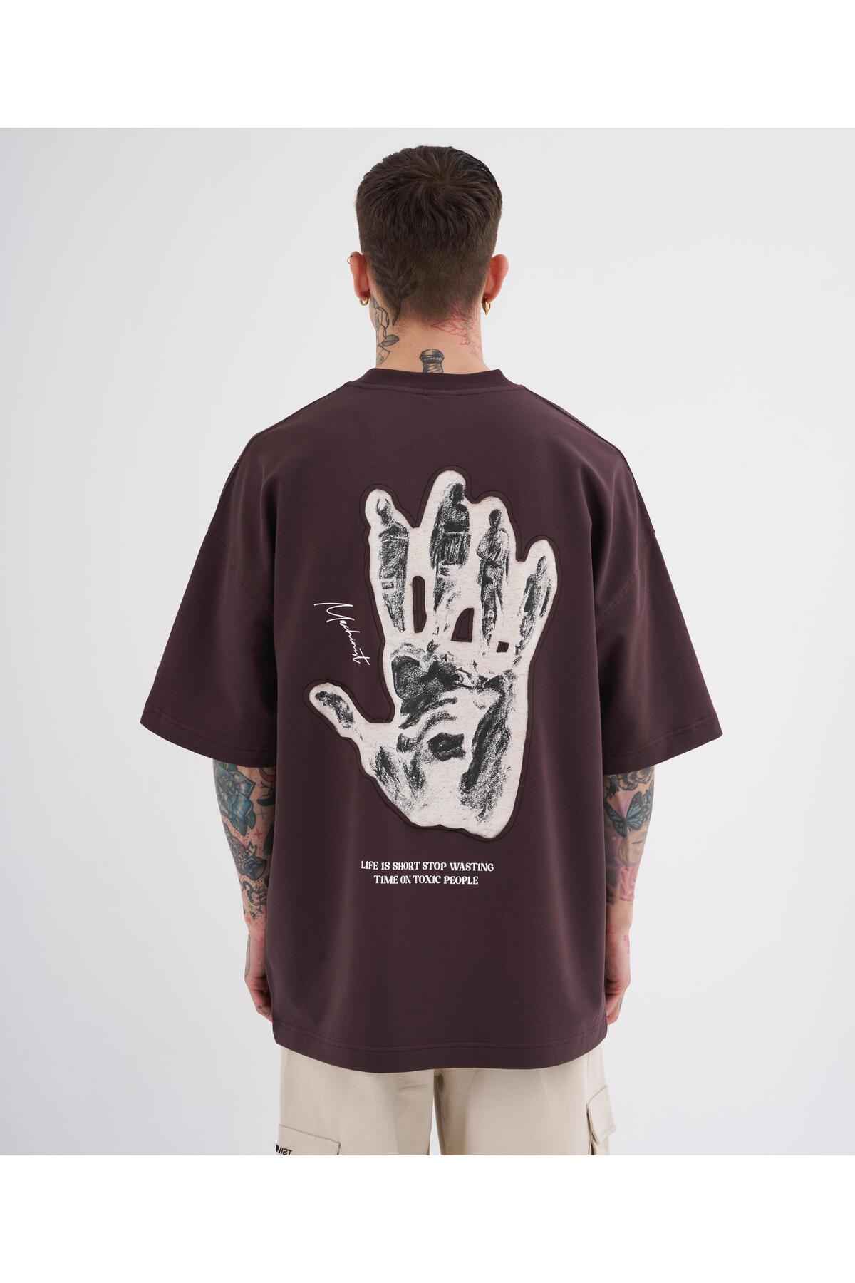 تیشرت قهوه ای سایز بزرگ چاپ شده با افراد سمی مردانه