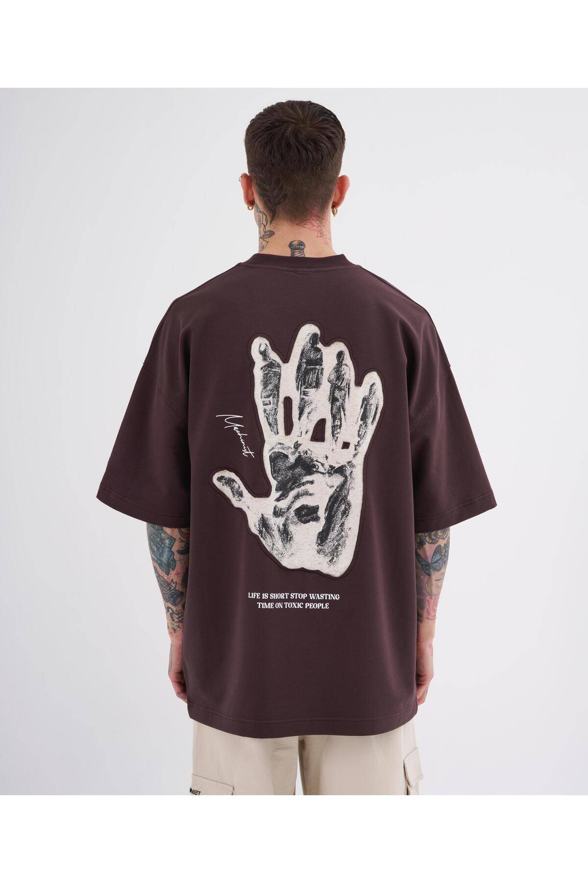 تیشرت قهوه ای سایز بزرگ چاپ شده با افراد سمی مردانه