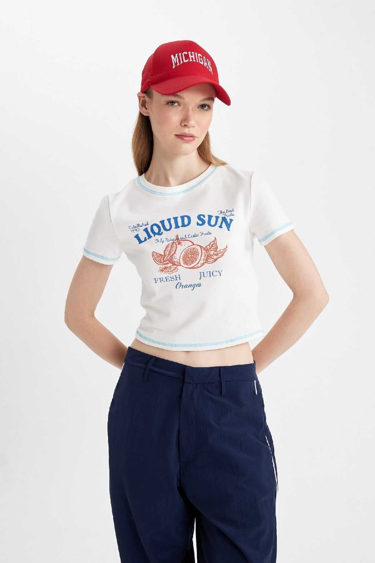 تیشرت آستین کوتاه آجدار چاپ شده با یقه خدمه خنک