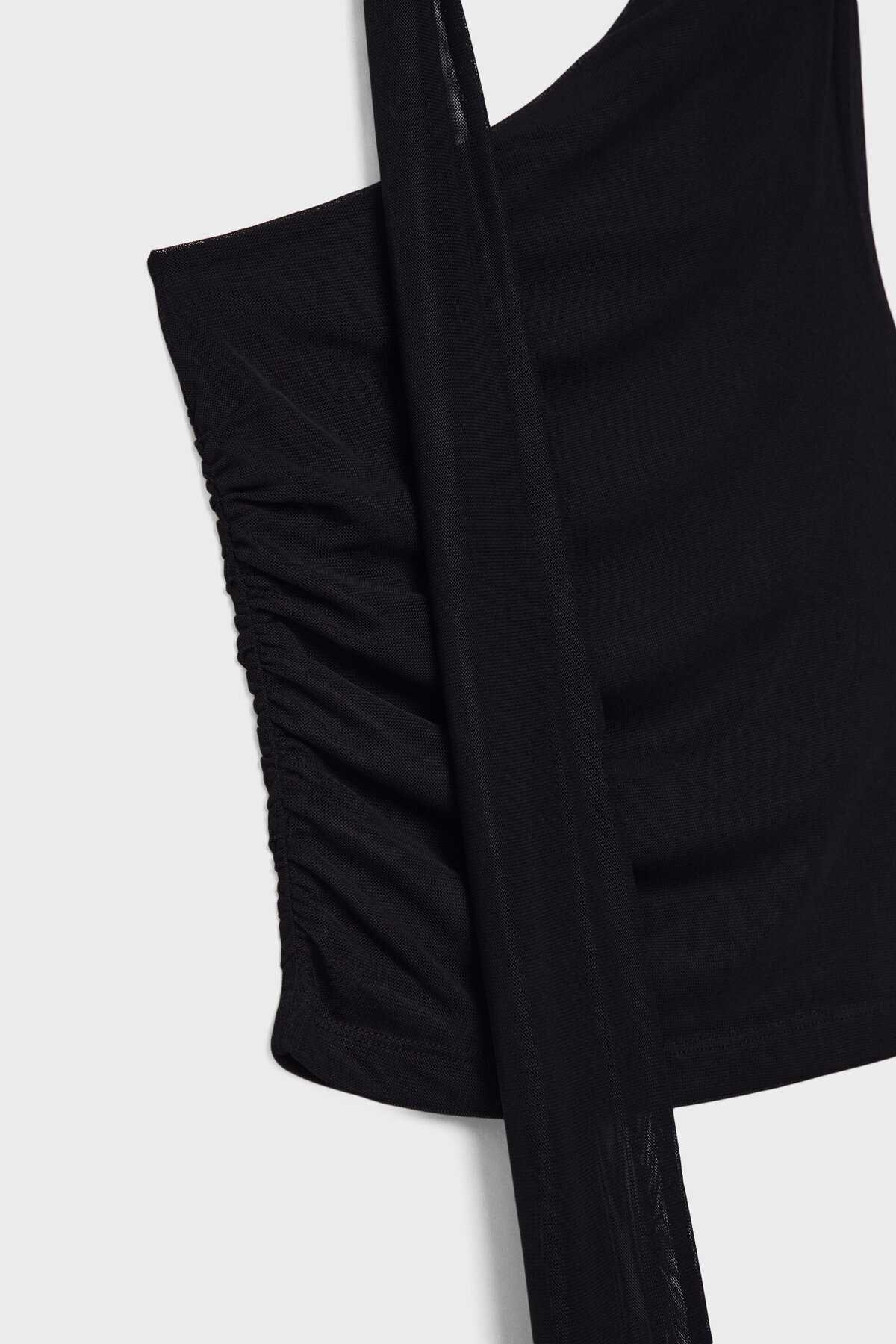 توپ لاله نامتقارن با روسری