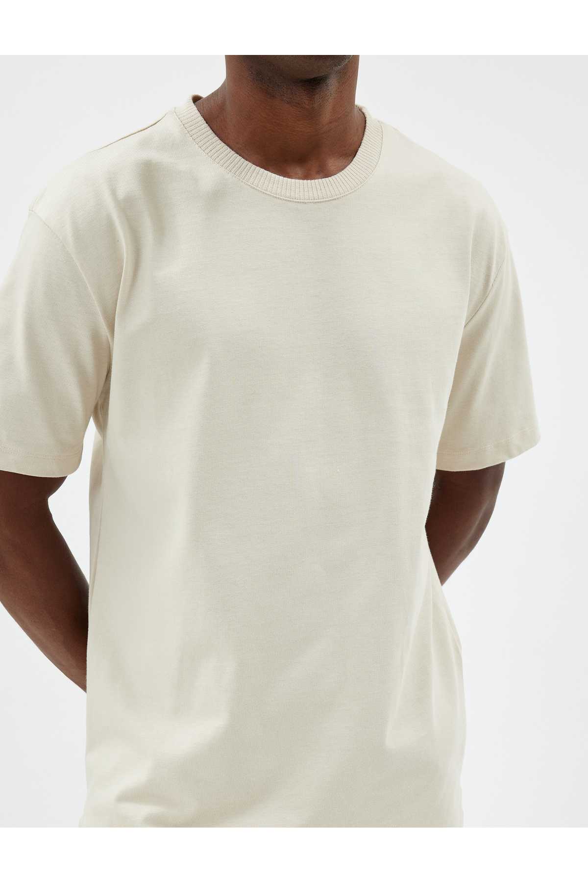 تیشرت پایه یقه خدمه آستین کوتاه نخی