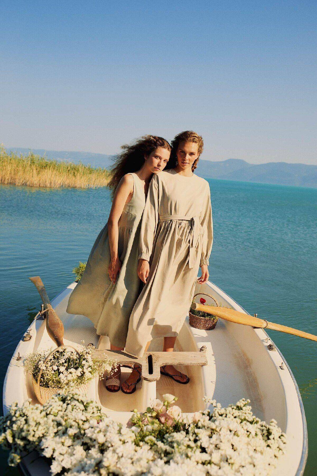 لباس میدی آستین دار یقه V Manuka x DeFacto