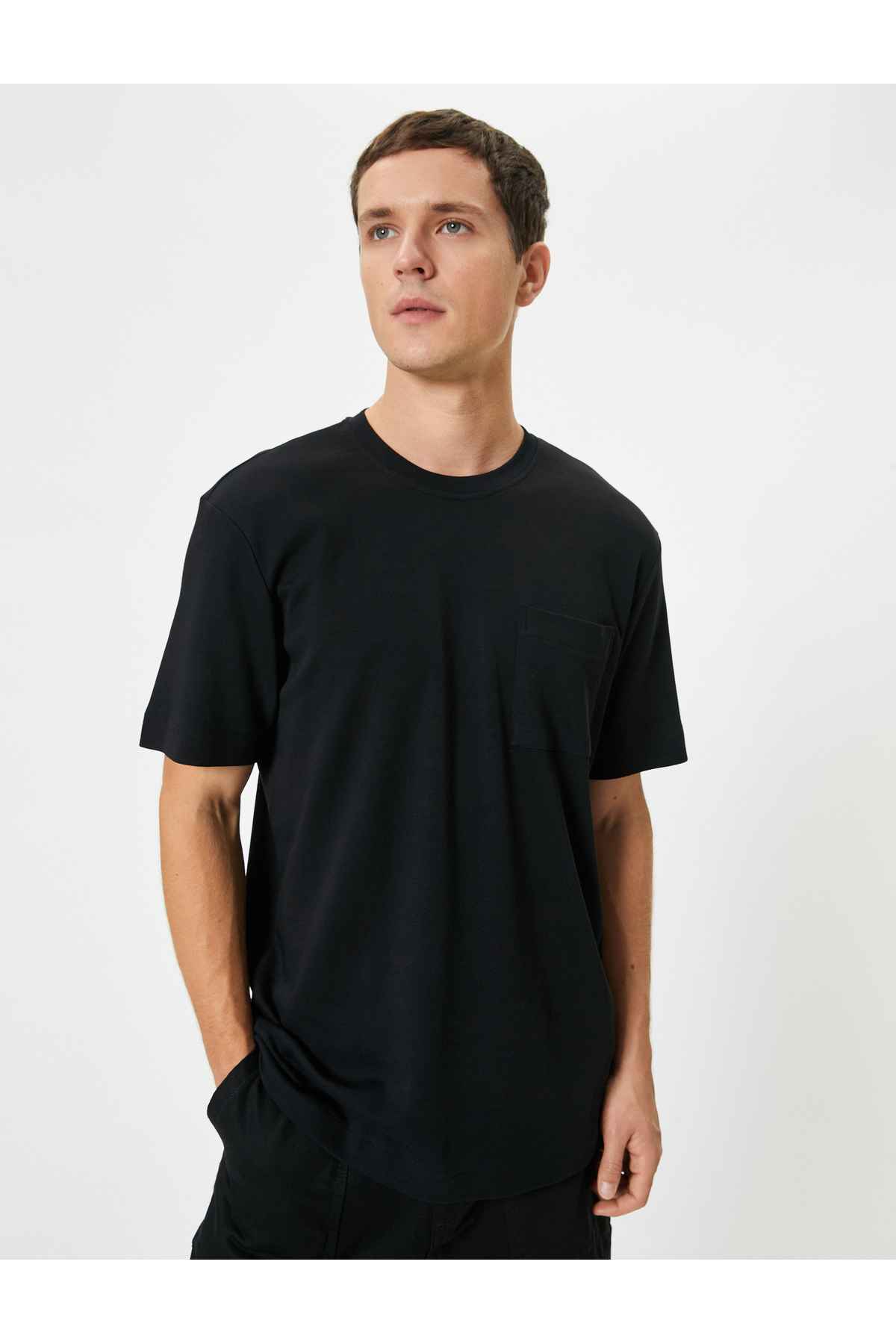 پایه تیشرت جیبی با یقه خدمه آستین کوتاه نخی