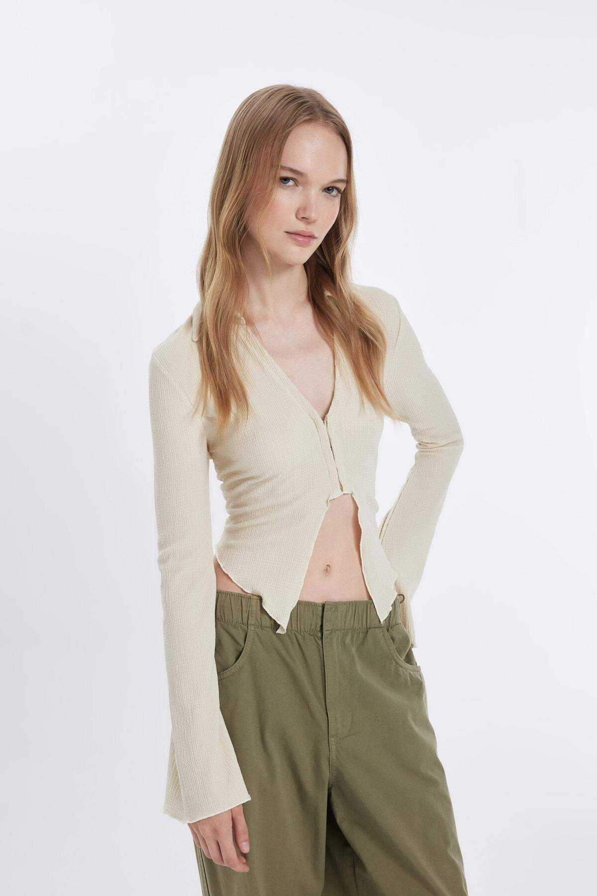 یقه پیراهن ساده با بسته بندی ساده پیراهن آستین بلند C1889ax24au