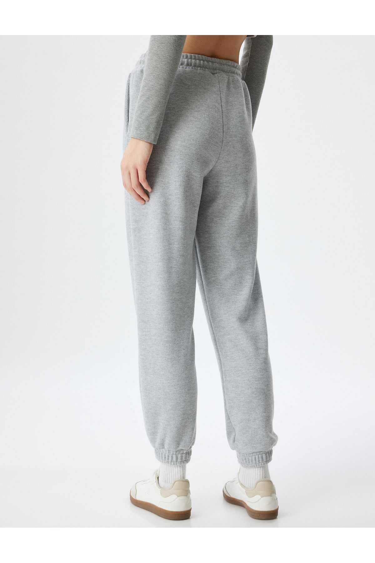 شلوار ورزشی جوگر با جیب آجدار کمر بسته