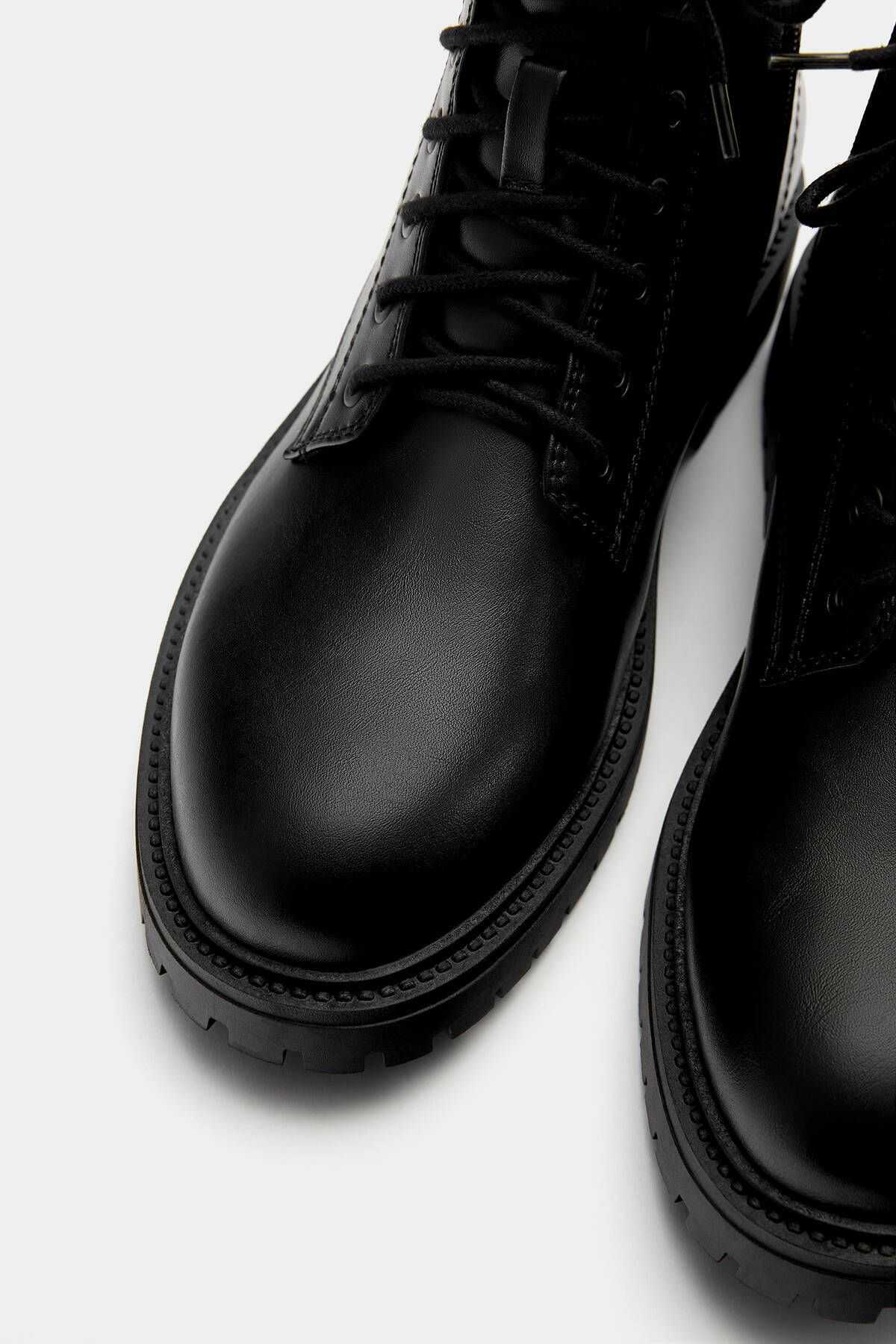 چکمه های تخت بند دار