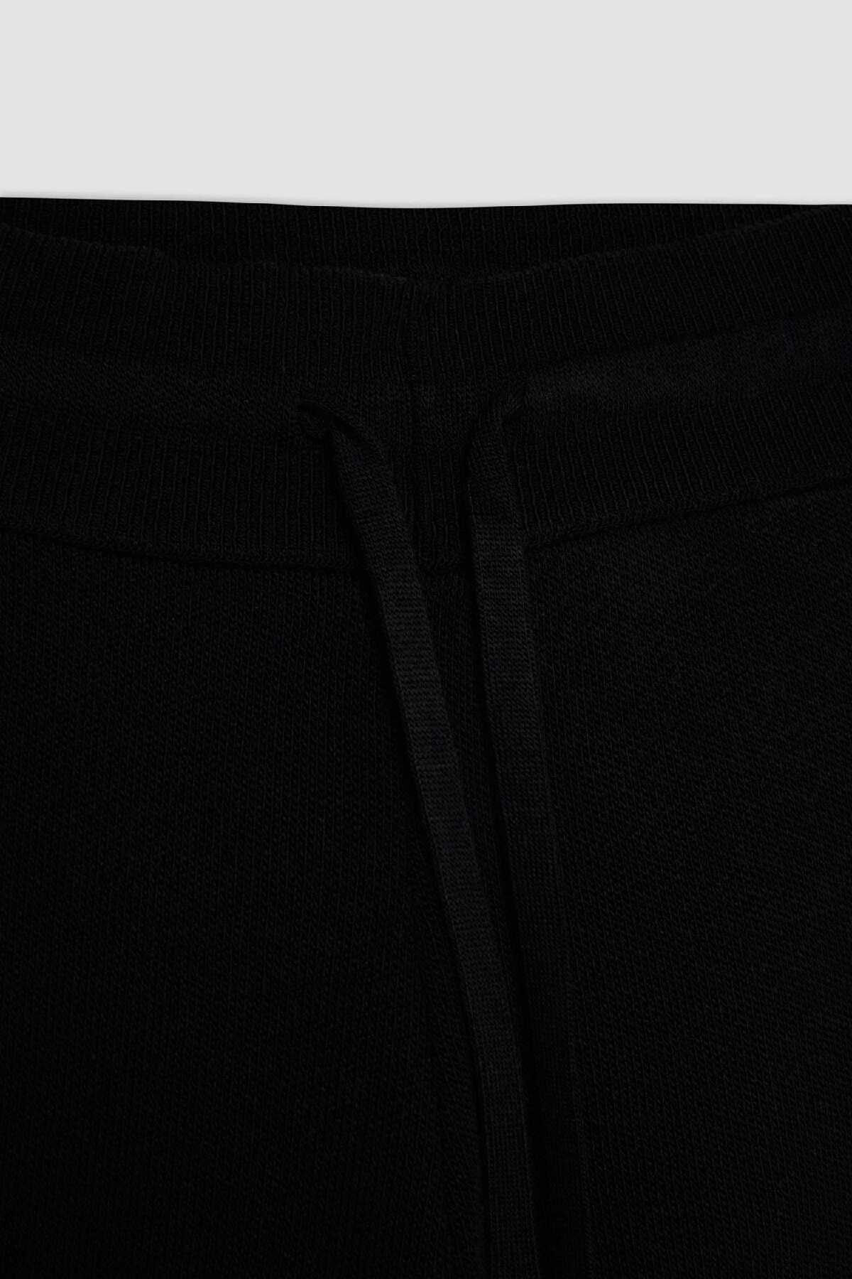 شلوار بافتنی ساده جوگر با کمربند الاستیک R1701az24wn