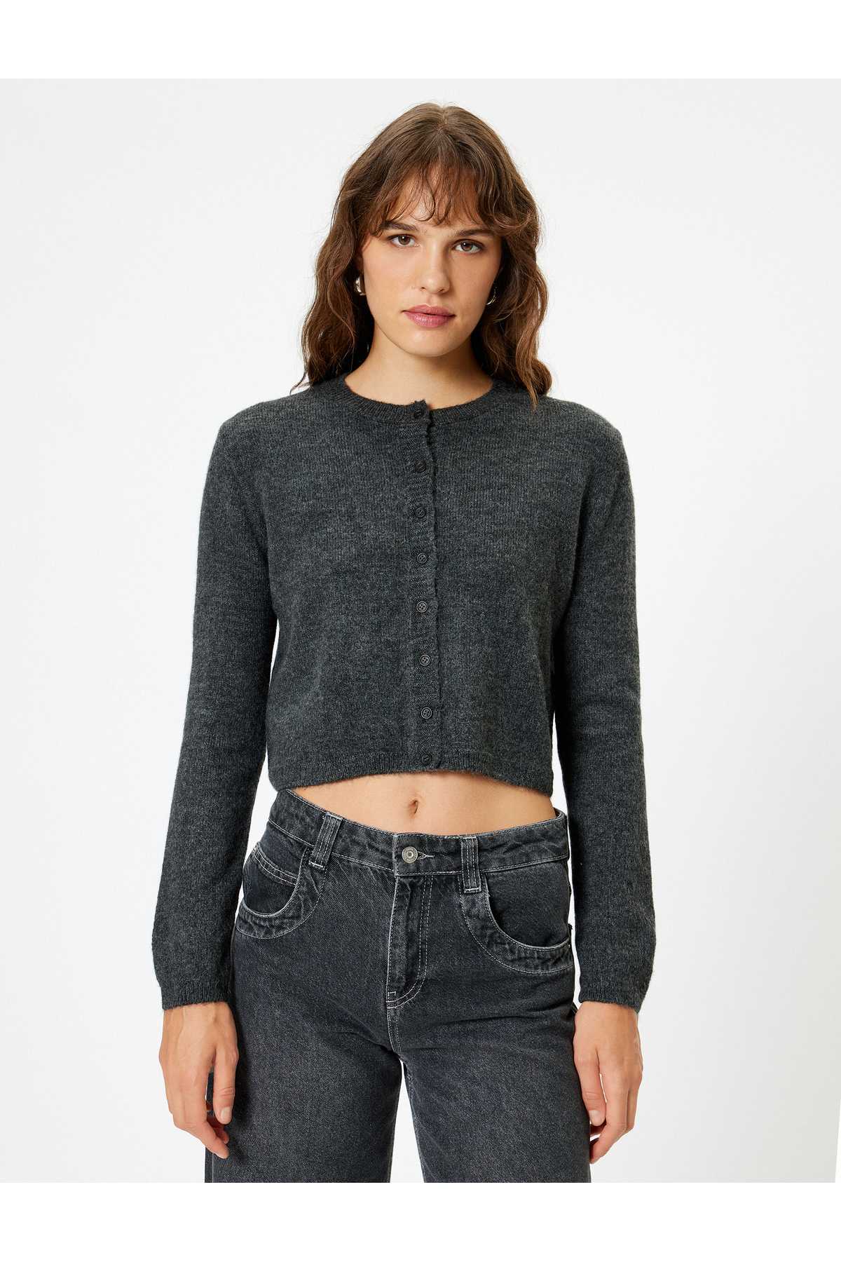 ژاکت بافتنی آستین بلند دکمه دار یقه گرد