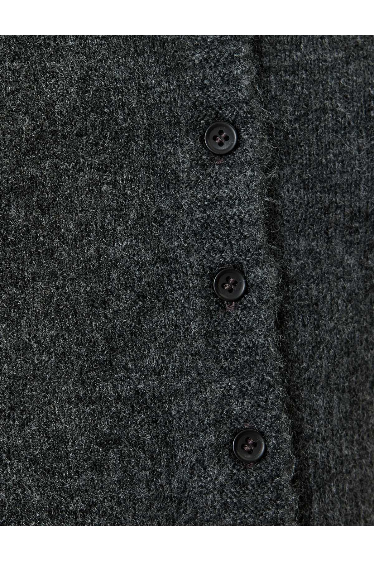 ژاکت بافتنی آستین بلند دکمه دار یقه گرد