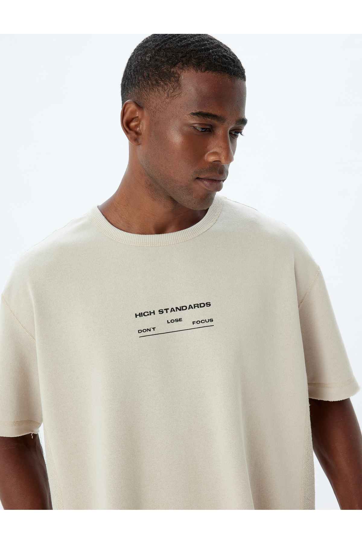 تیشرت با شعار چاپ شده با یقه خدمه آستین کوتاه ترکیب پنبه ای