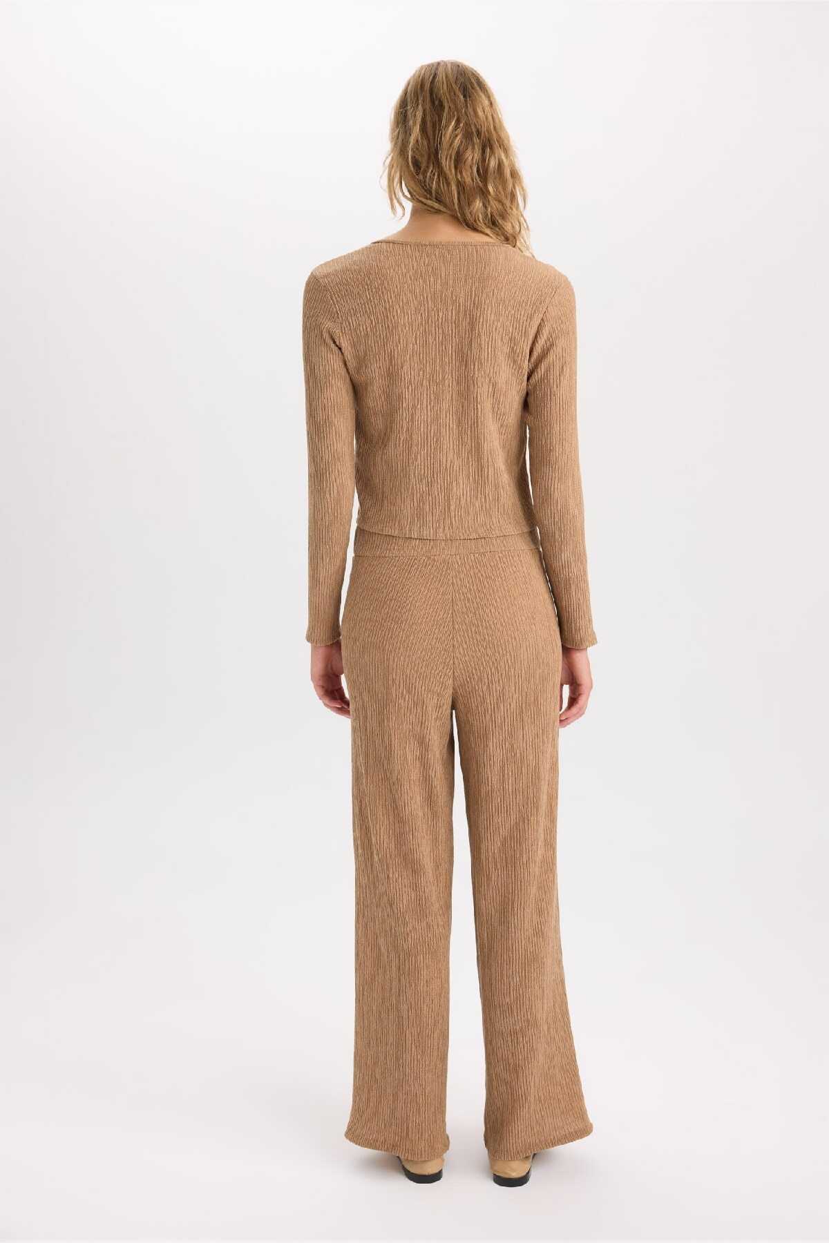 شلوار گشاد ساق گشاد با کمر منعطف پایه چروک راست