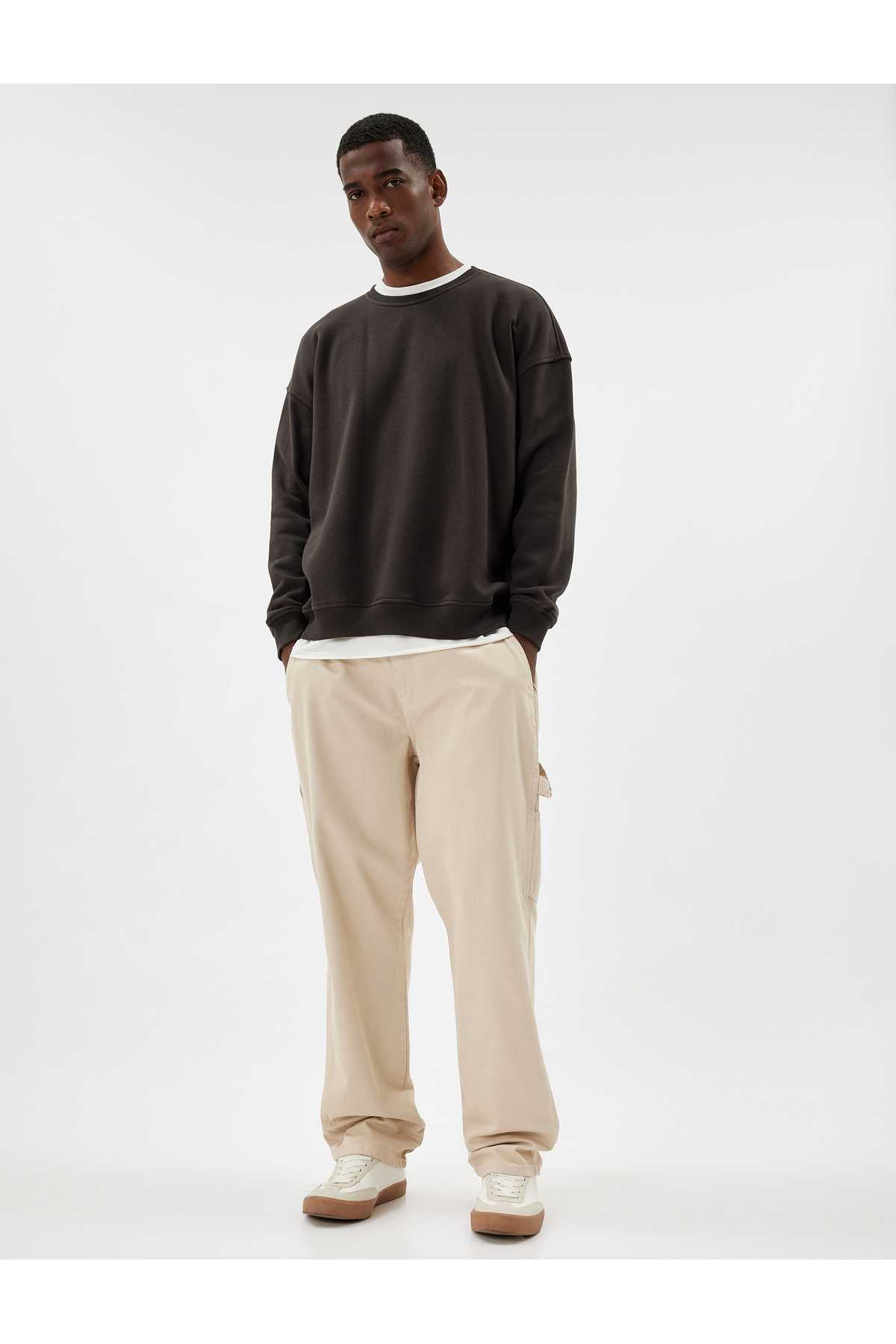 جیب شلوار چینی با جزئیات پنبه