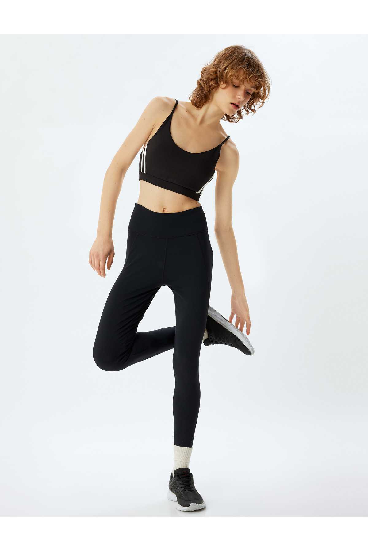 جوراب شلواری ورزشی با لمس نرم با درز کمر معمولی