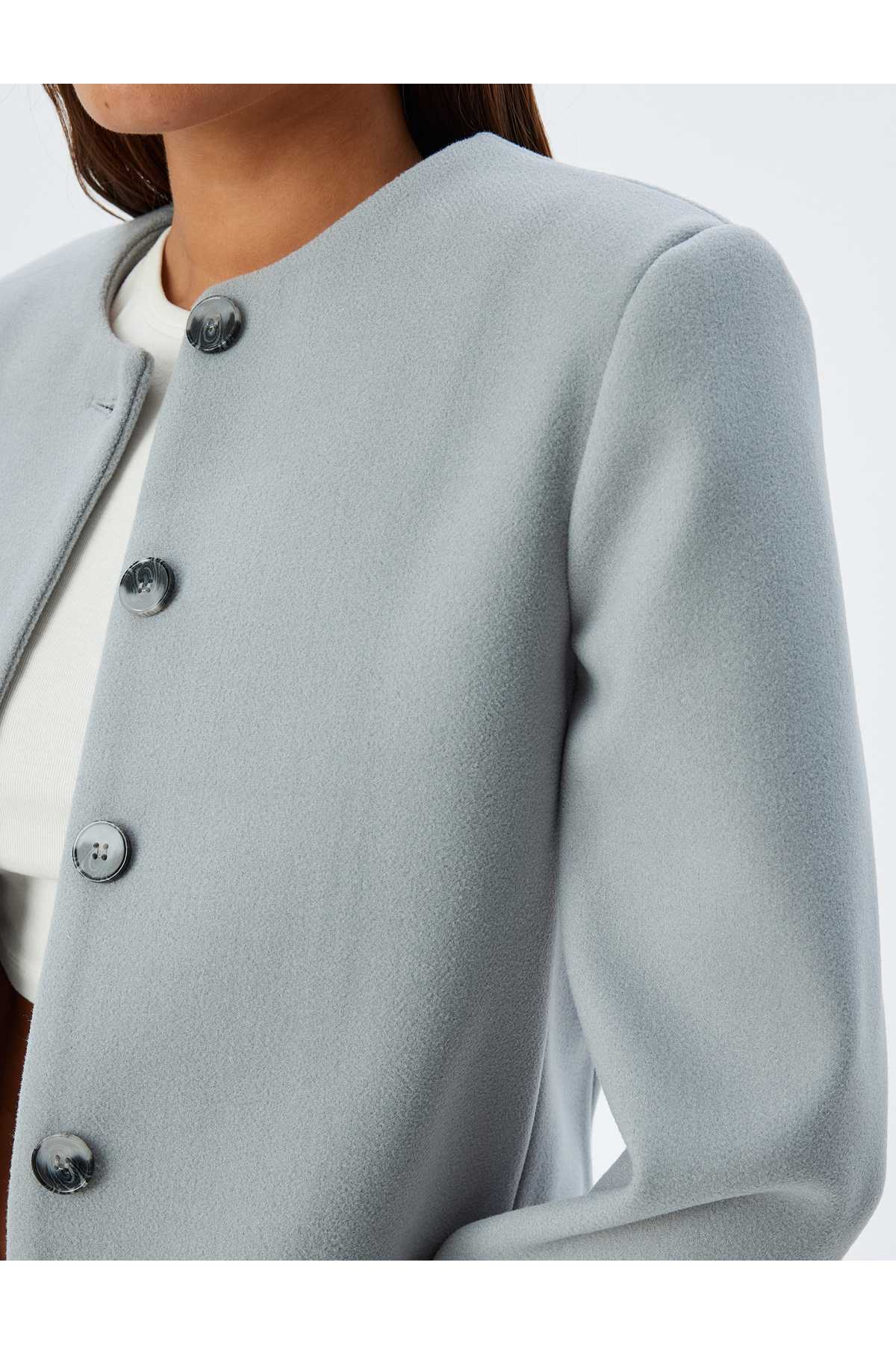 ژاکت کراپ بدون یقه دکمه دار آستین بلند