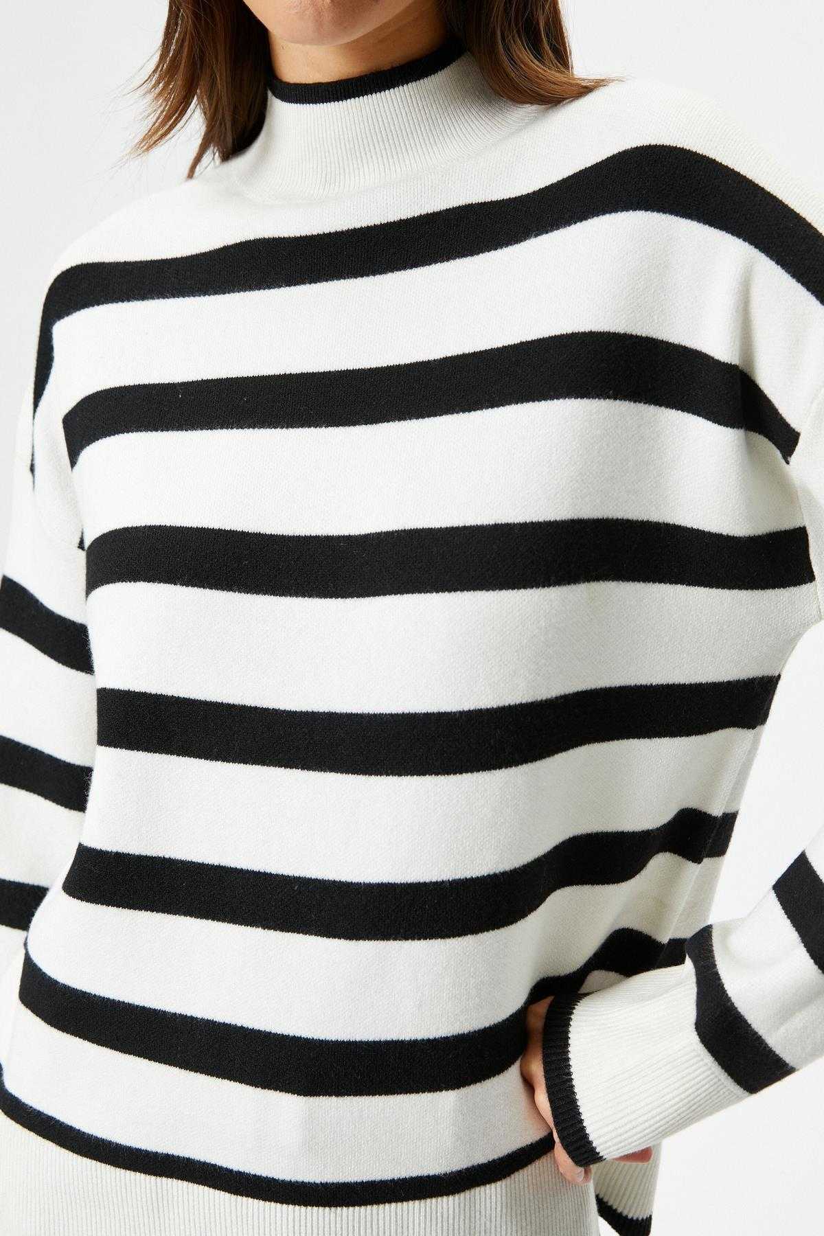 ژاکت بافتنی بزرگ نیم یقه