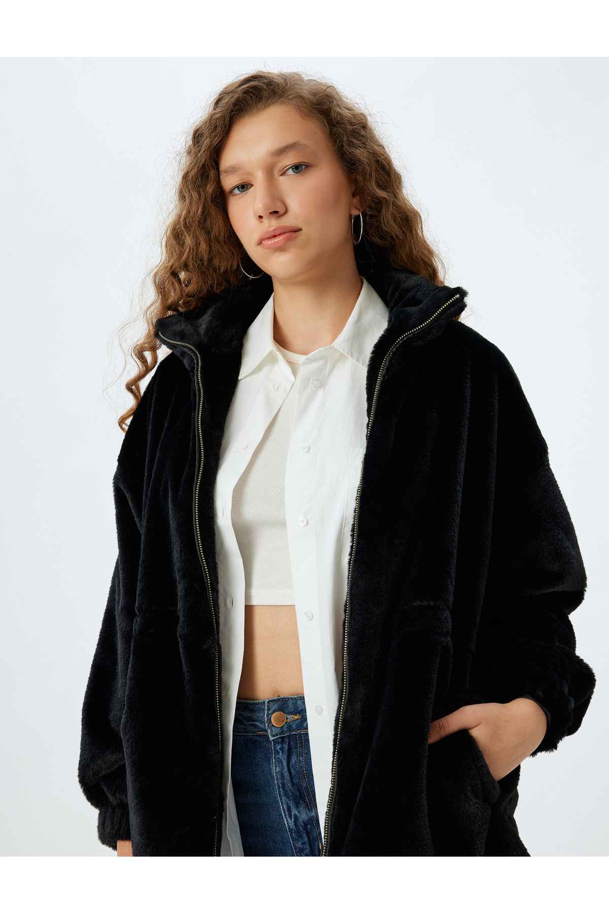 ژاکت بلند با زیپ خز مصنوعی