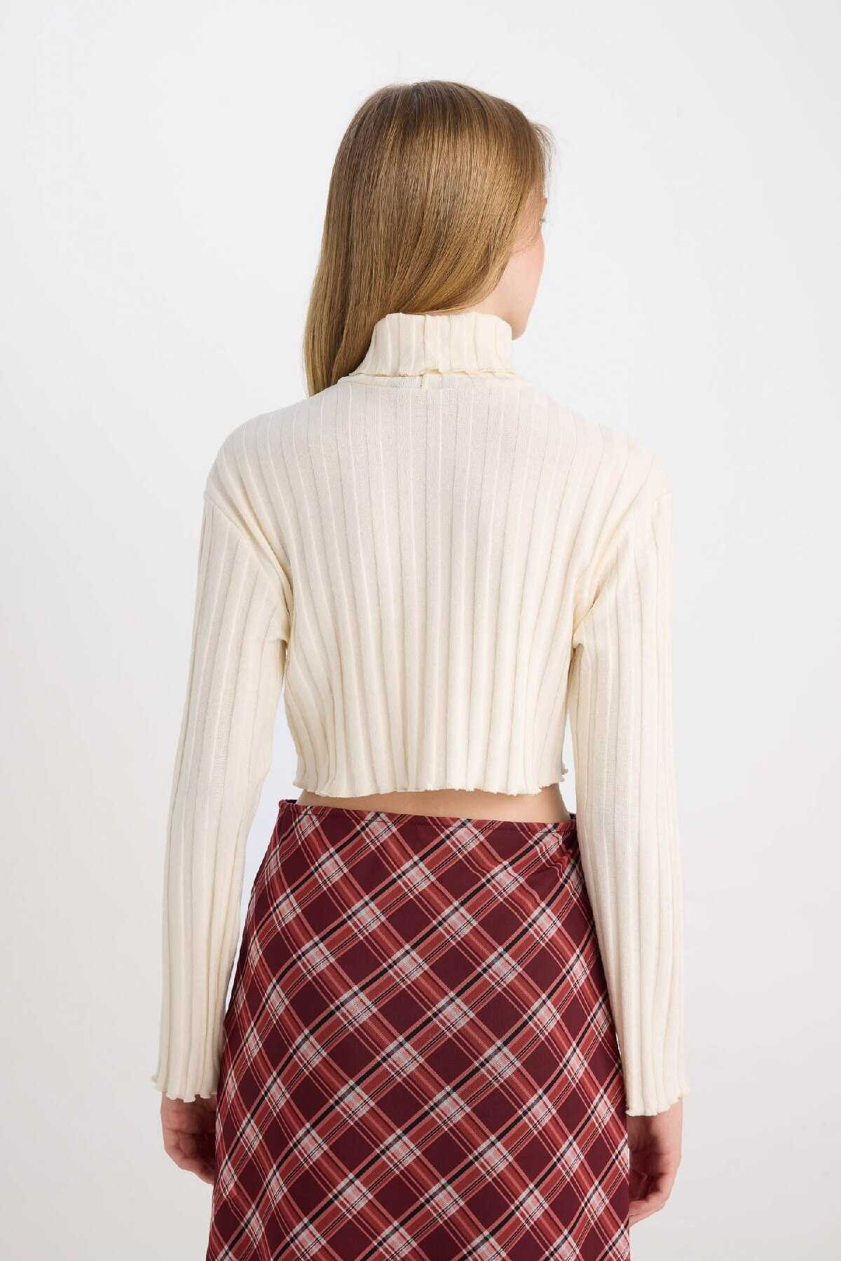 تیشرت آستین بلند یقه دار ساده مدل لباس مجلسی ساده E1673AX24WN