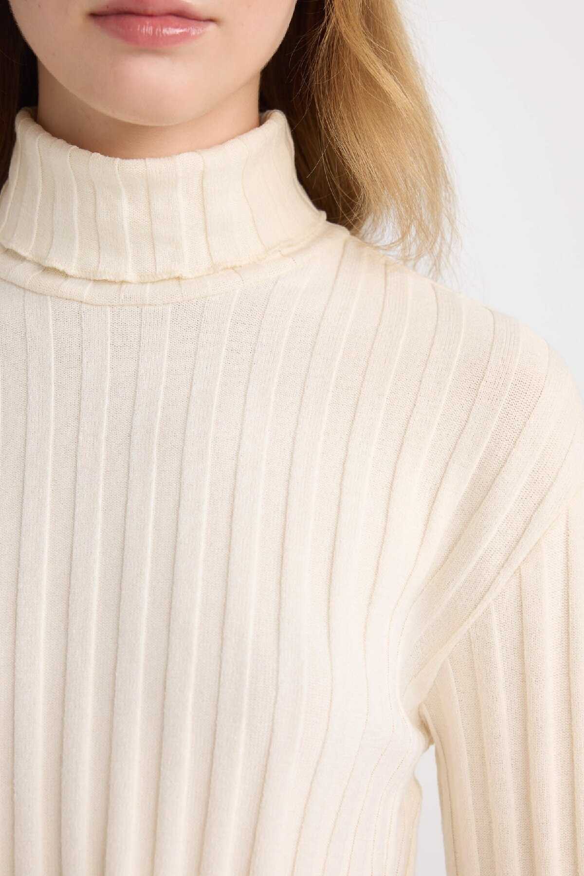 تیشرت آستین بلند یقه دار ساده مدل لباس مجلسی ساده E1673AX24WN