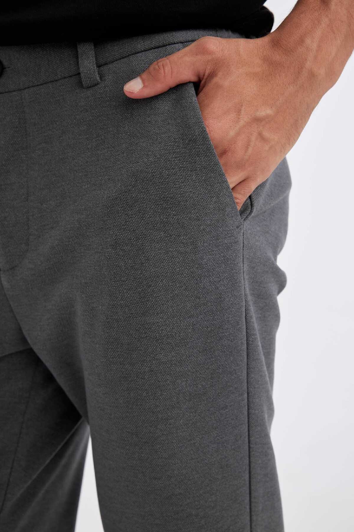 شلوار متناسب با جیب ساده پایه راست D3707ax24au