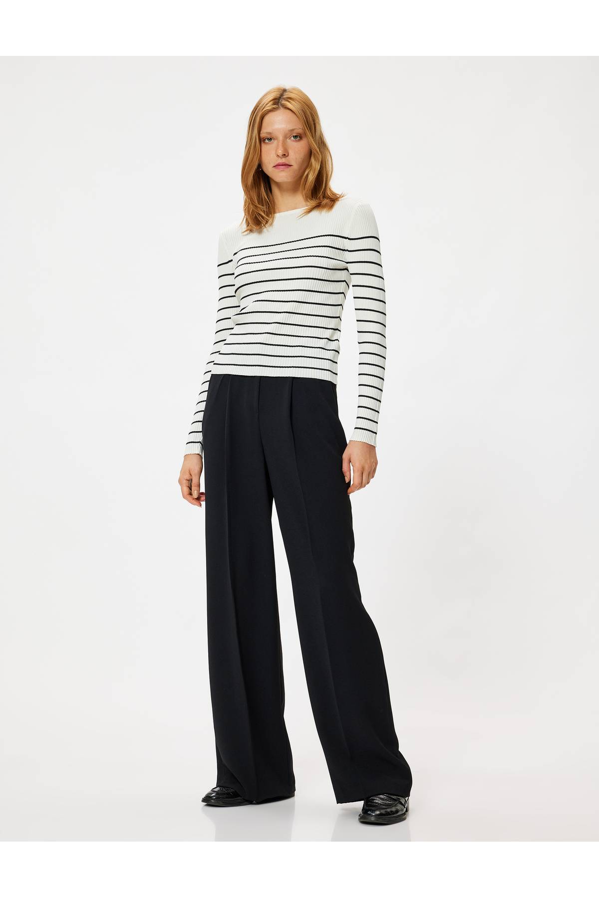 تیشرت آجدار آستین بلند یقه گرد