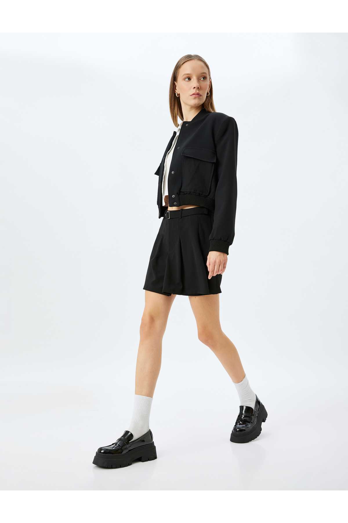 دامن کوتاه کوتاه با جزئیات کمربند پلیسه دار