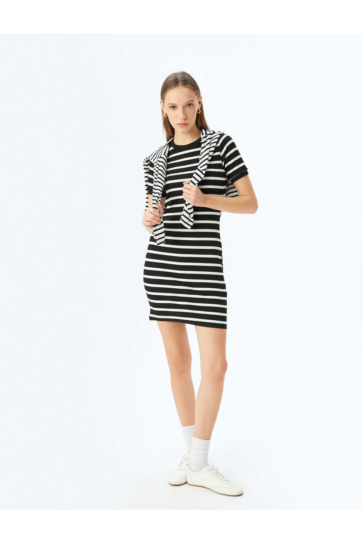 لباس مینی بادیکن آجدار آستین کوتاه یقه خدمه