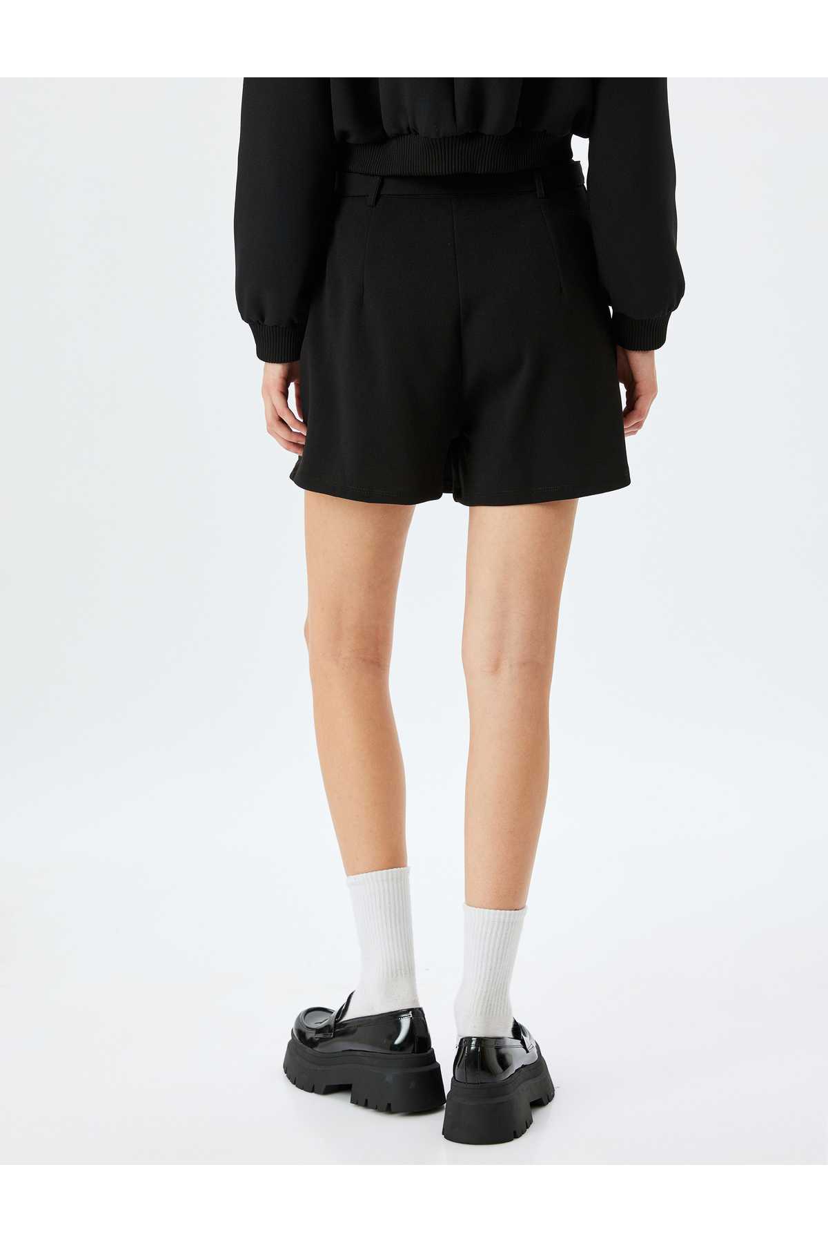 دامن کوتاه کوتاه با جزئیات کمربند پلیسه دار